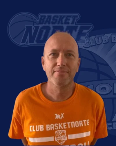 Javi, 1º entrenador